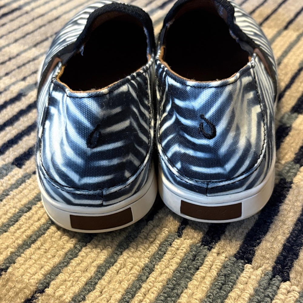 OluKai Black and White Patterned Loafers - Picture 4 of 6